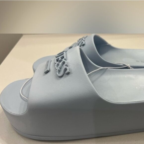 Guess Platform Pool Slides Baby Blue Size 11 NWT - Picture 4 of 5